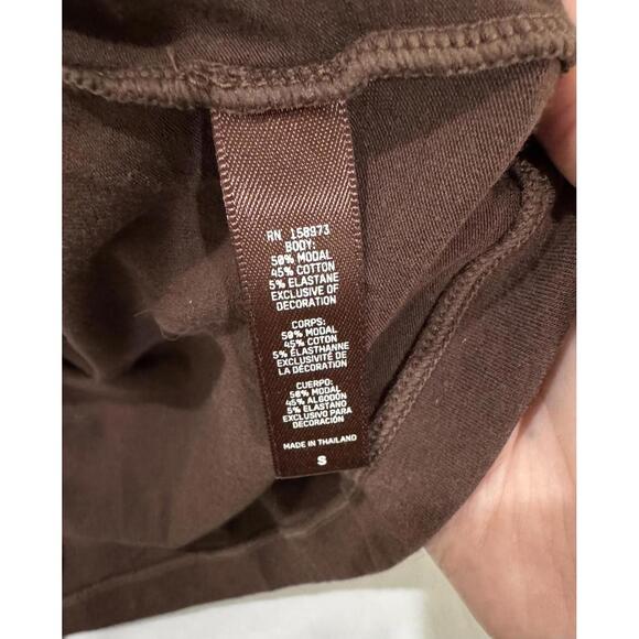 Skims Dark Chocolate Brown Boyfriend Long Sleeve Crewneck Soft Tshirt Size Small - Picture 5 of 7